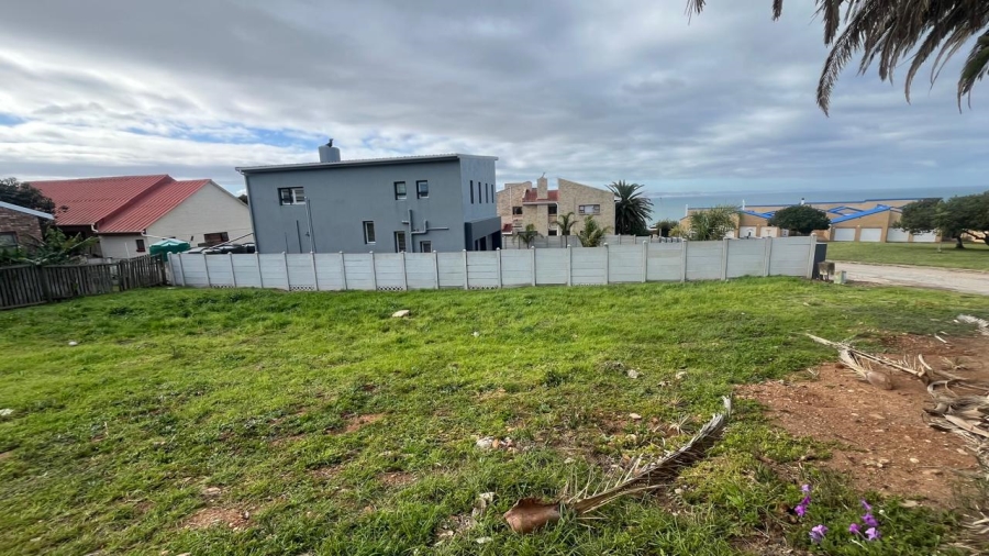  Bedroom Property for Sale in Wavecrest Eastern Cape